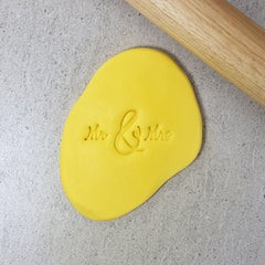 "MR & MRS V2 261" Embosser