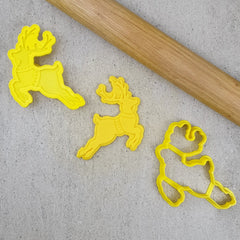 "Flying Reindeer 132" Embosser And Cutter Set