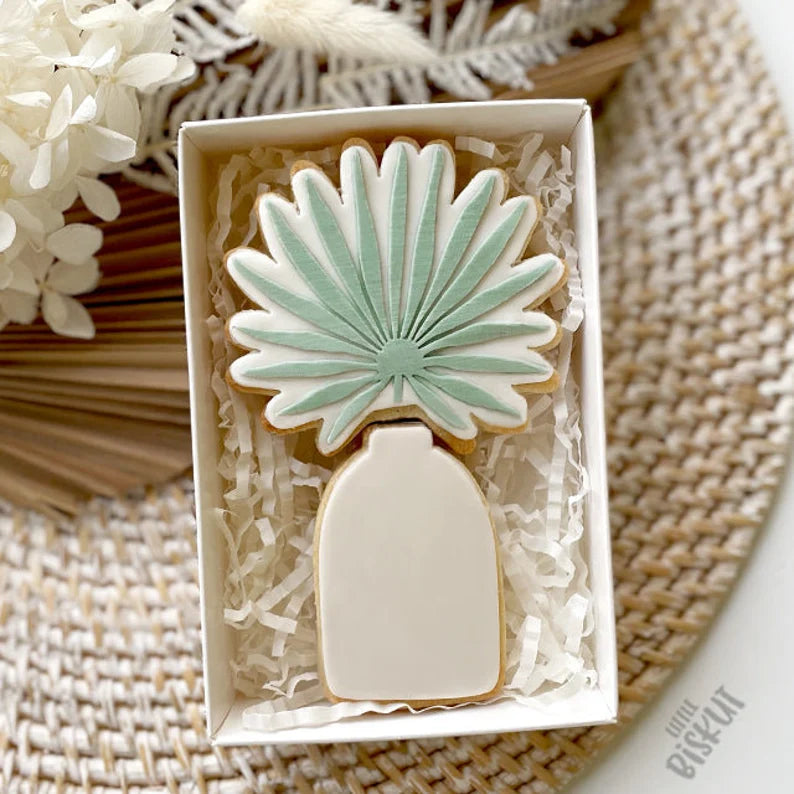 “PALM VASE 091" Little Biskut Cutter And Debosser
