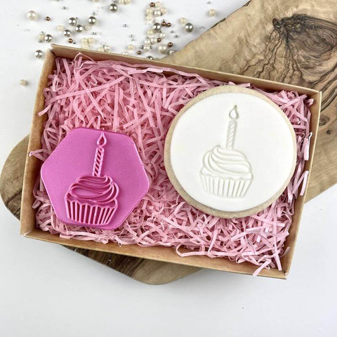 "CUPCAKE WITH CANDLE BIRTHDAY" Cookie Stamp Lissie Lou