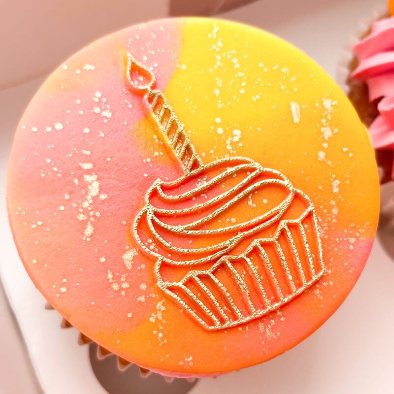 "CUPCAKE WITH CANDLE BIRTHDAY" Cookie Embosser Lissie Lou