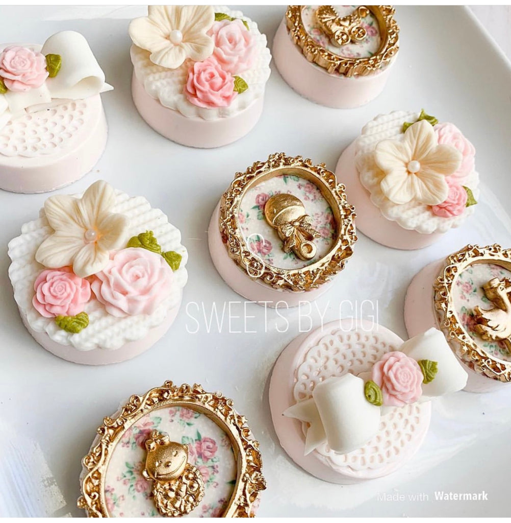 Oreo Speaking Frame Round Oreo Frame – Lavender's Bake Shop