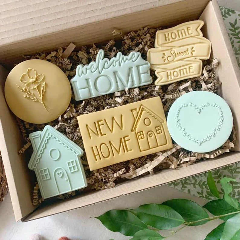 “WELCOME HOME" Lissie Lou Cutter & Stamp Set